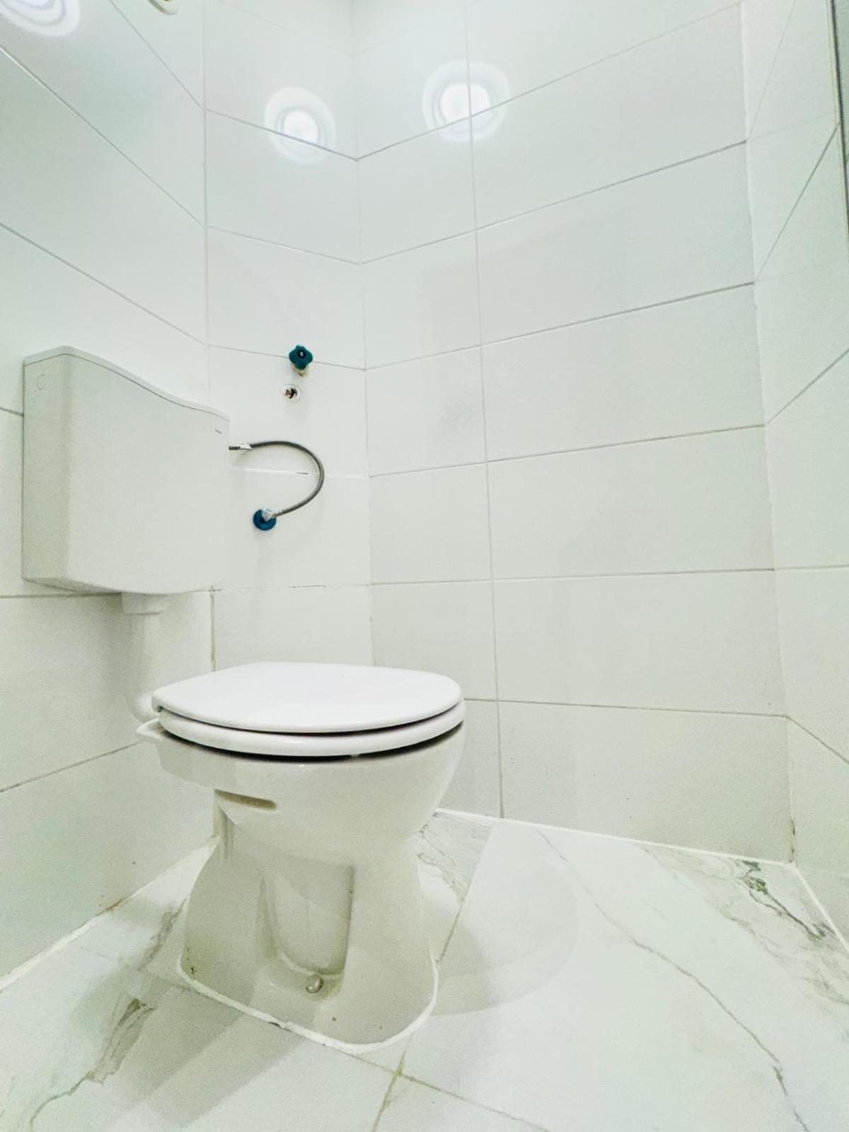 Comfortable 5br Shared 10 Minute Walk To Matzleinsdorfer Platz Wien