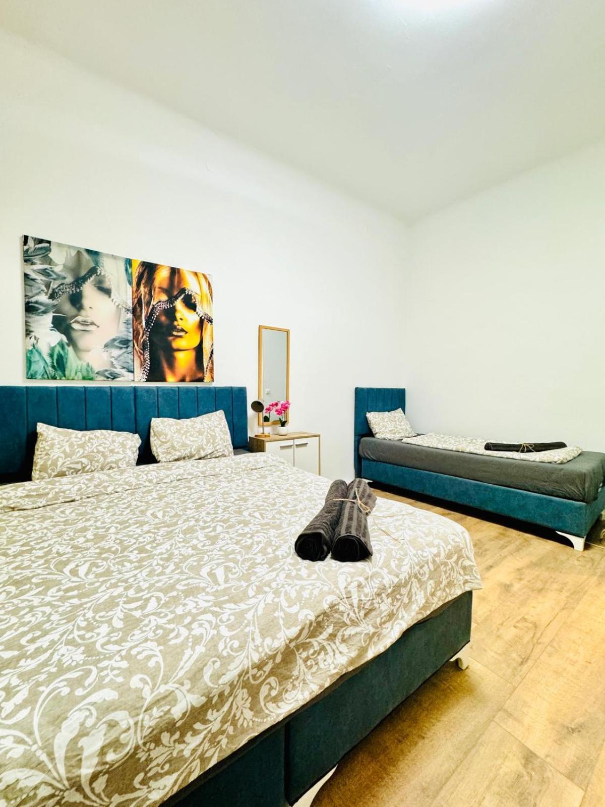 Comfortable 5br Shared 10 Minute Walk To Matzleinsdorfer Platz * Wien