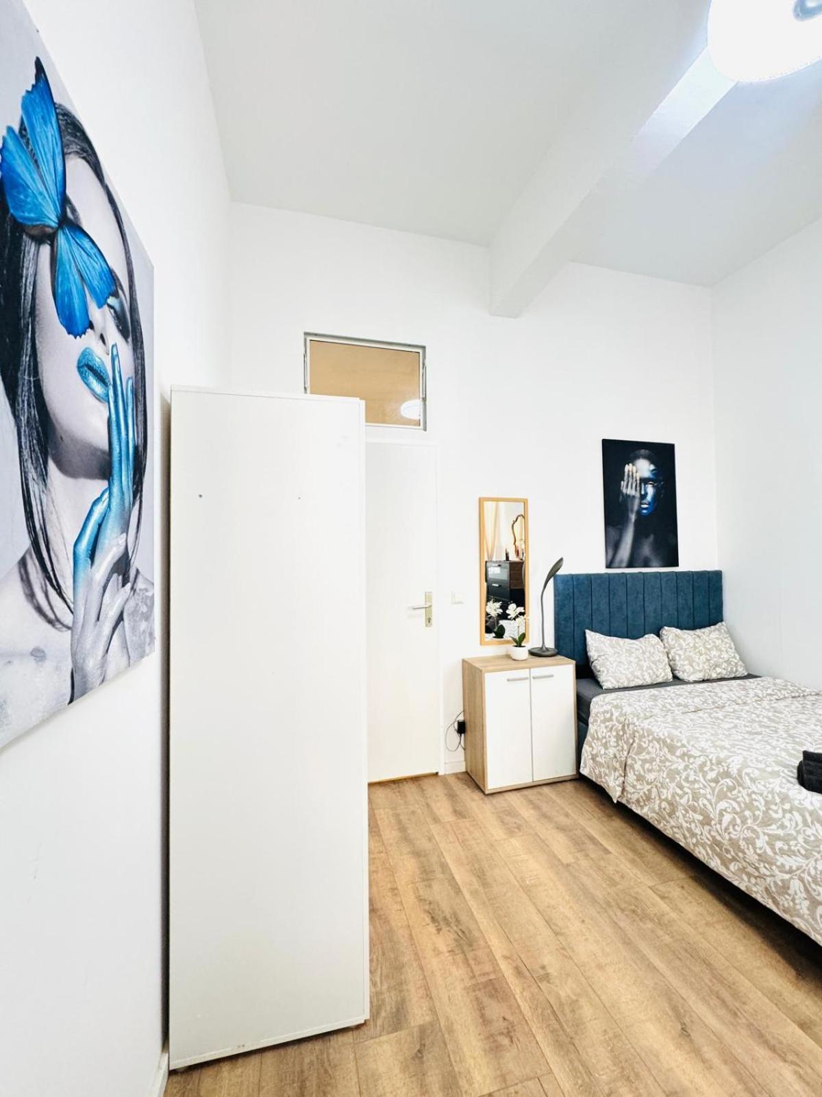 Apartment Comfortable 5br Shared 10 Minute Walk To Matzleinsdorfer Platz *