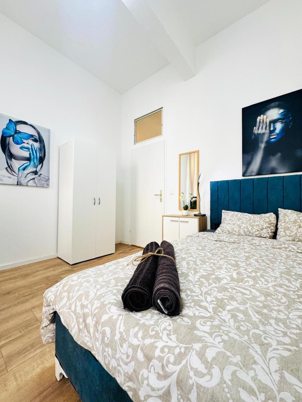 Apartment Comfortable 5br Shared 10 Minute Walk To Matzleinsdorfer Platz *