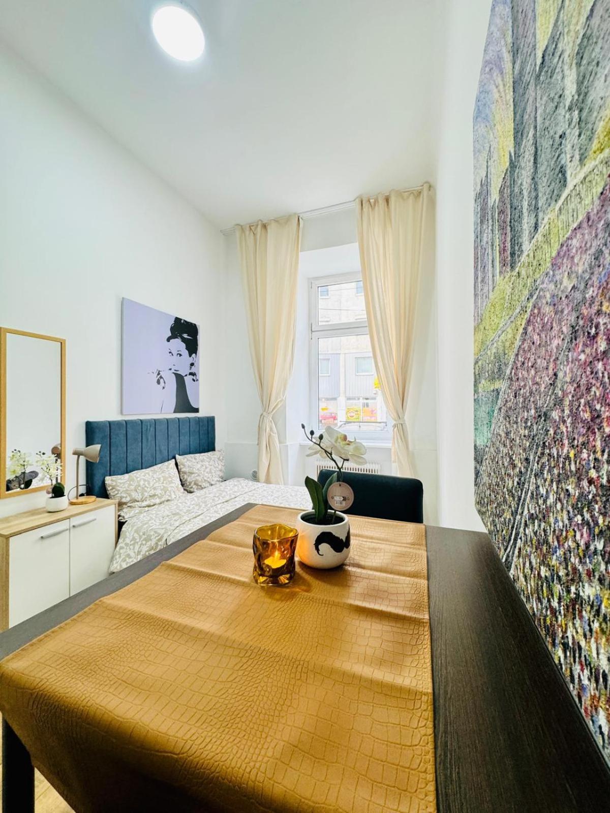 Comfortable 5br Shared 10 Minute Walk To Matzleinsdorfer Platz Apartment Wien